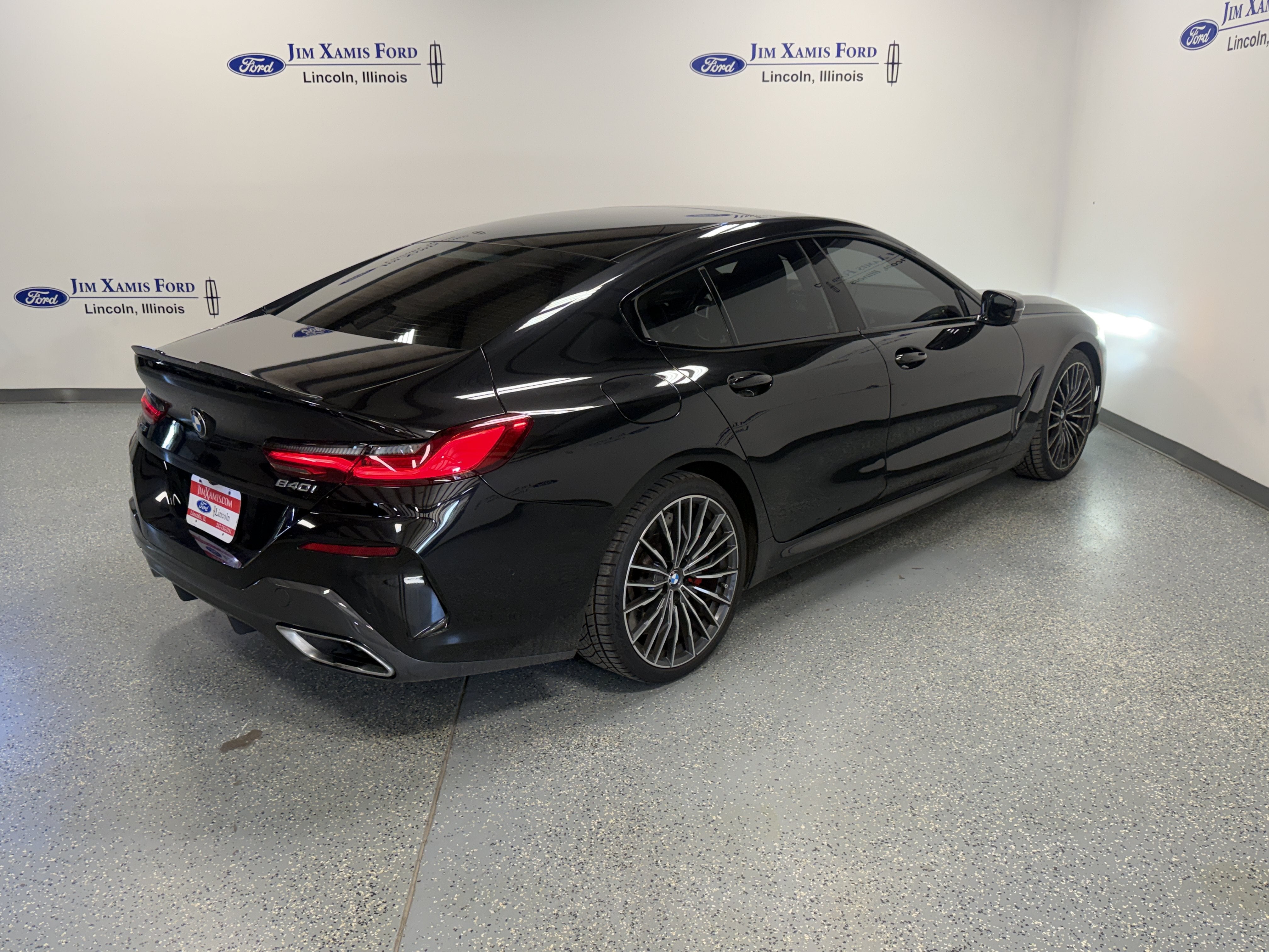 2022 BMW 8 Series 840i