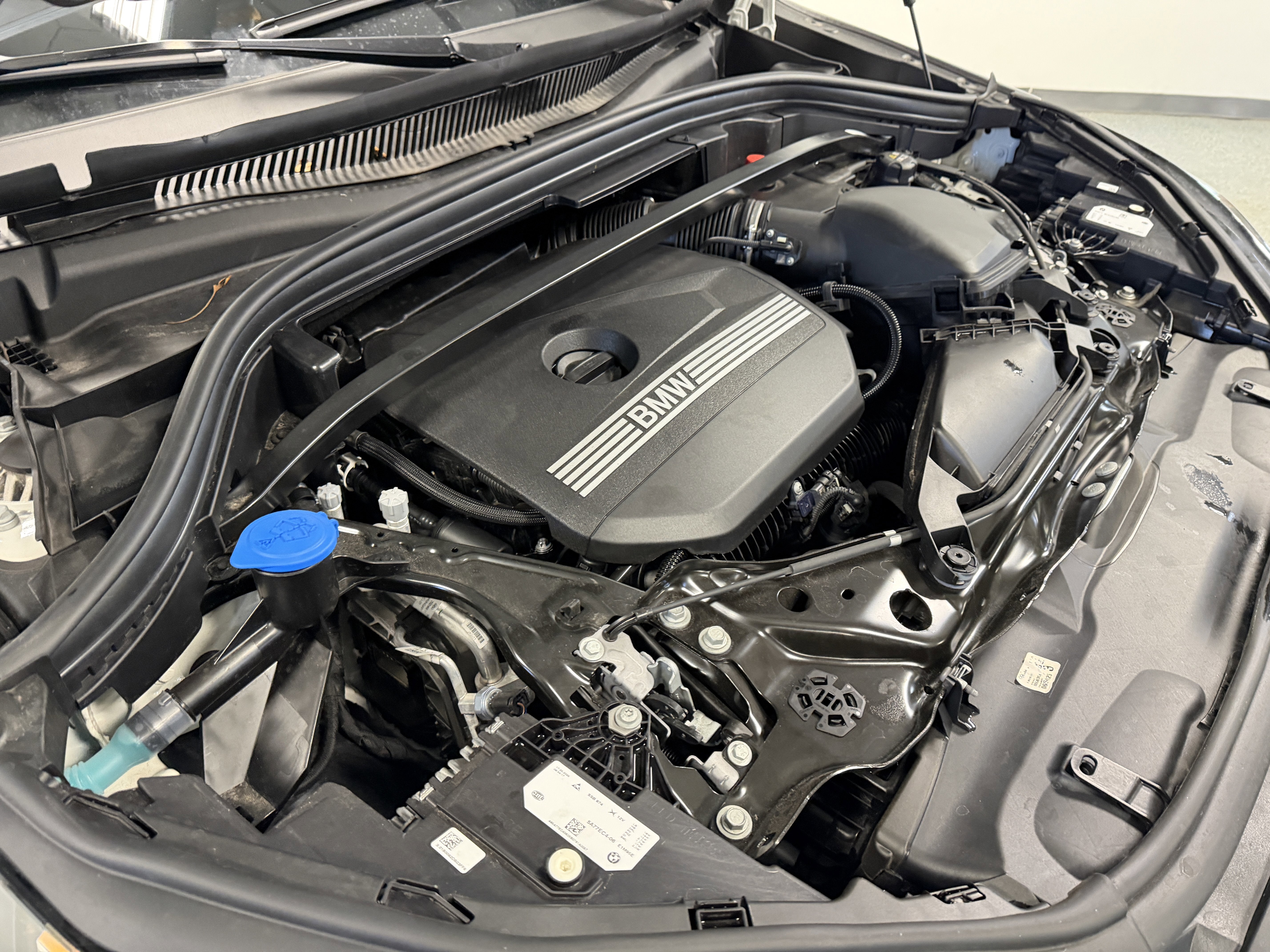 2025 BMW X2 xDrive28i