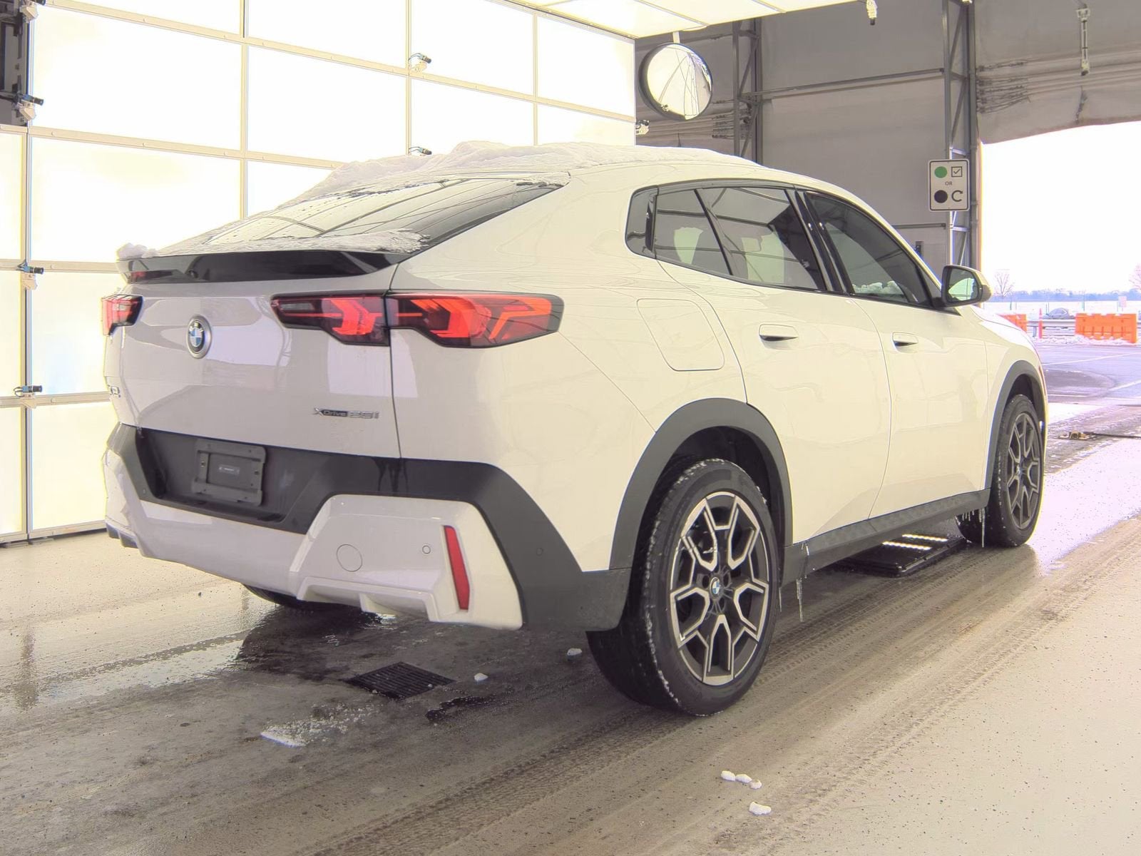 2025 BMW X2 xDrive28i