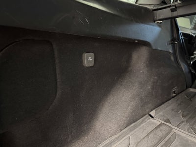 2017 Volvo V60 R-Design Platinum