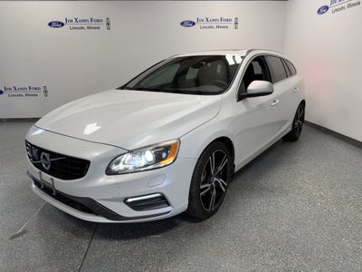 2017 Volvo V60 R-Design Platinum