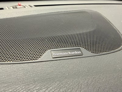 2017 Volvo V60 R-Design Platinum