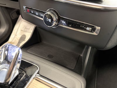 2025 Volvo XC90 Plus