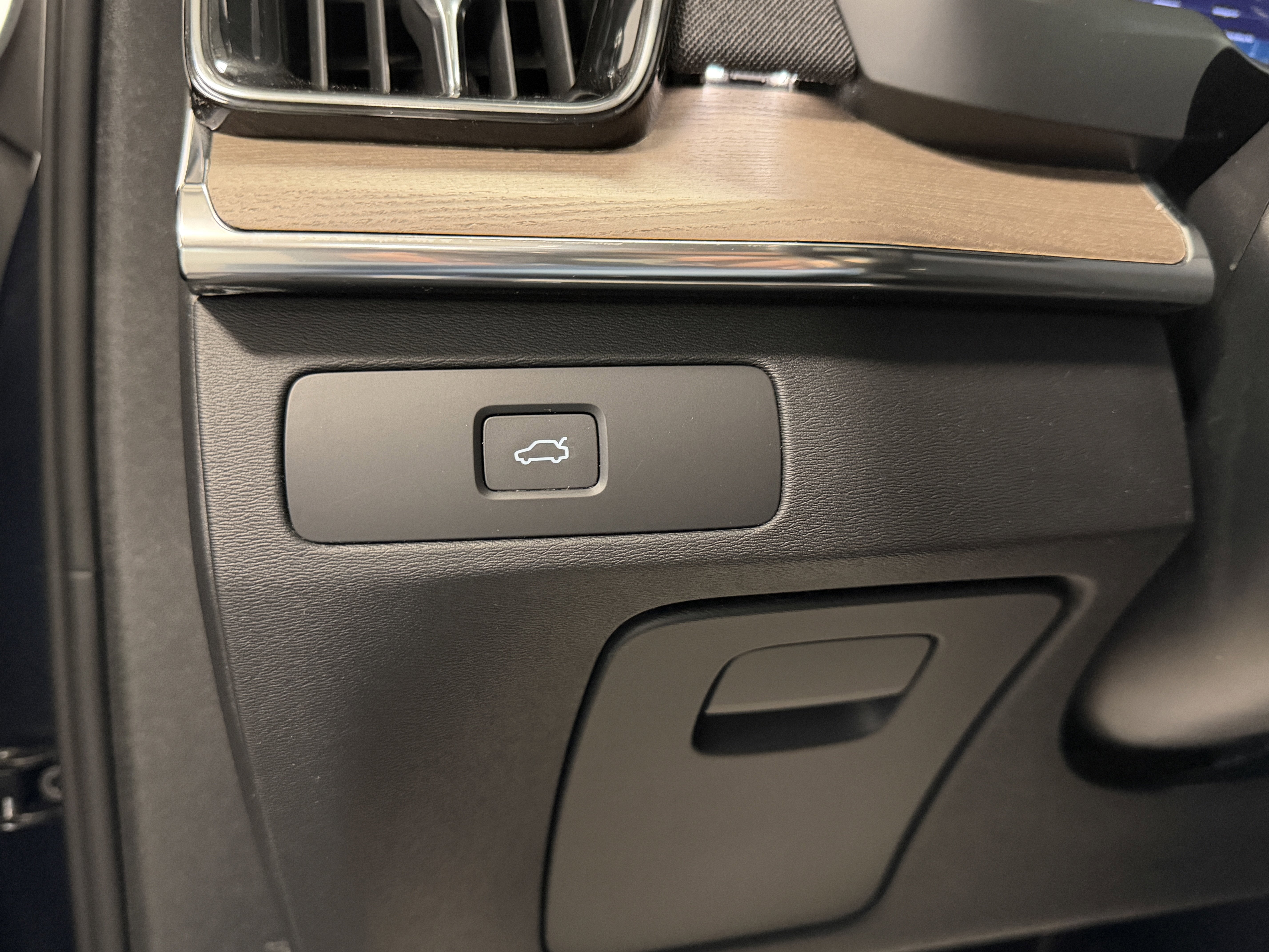 2025 Volvo XC90 Plus