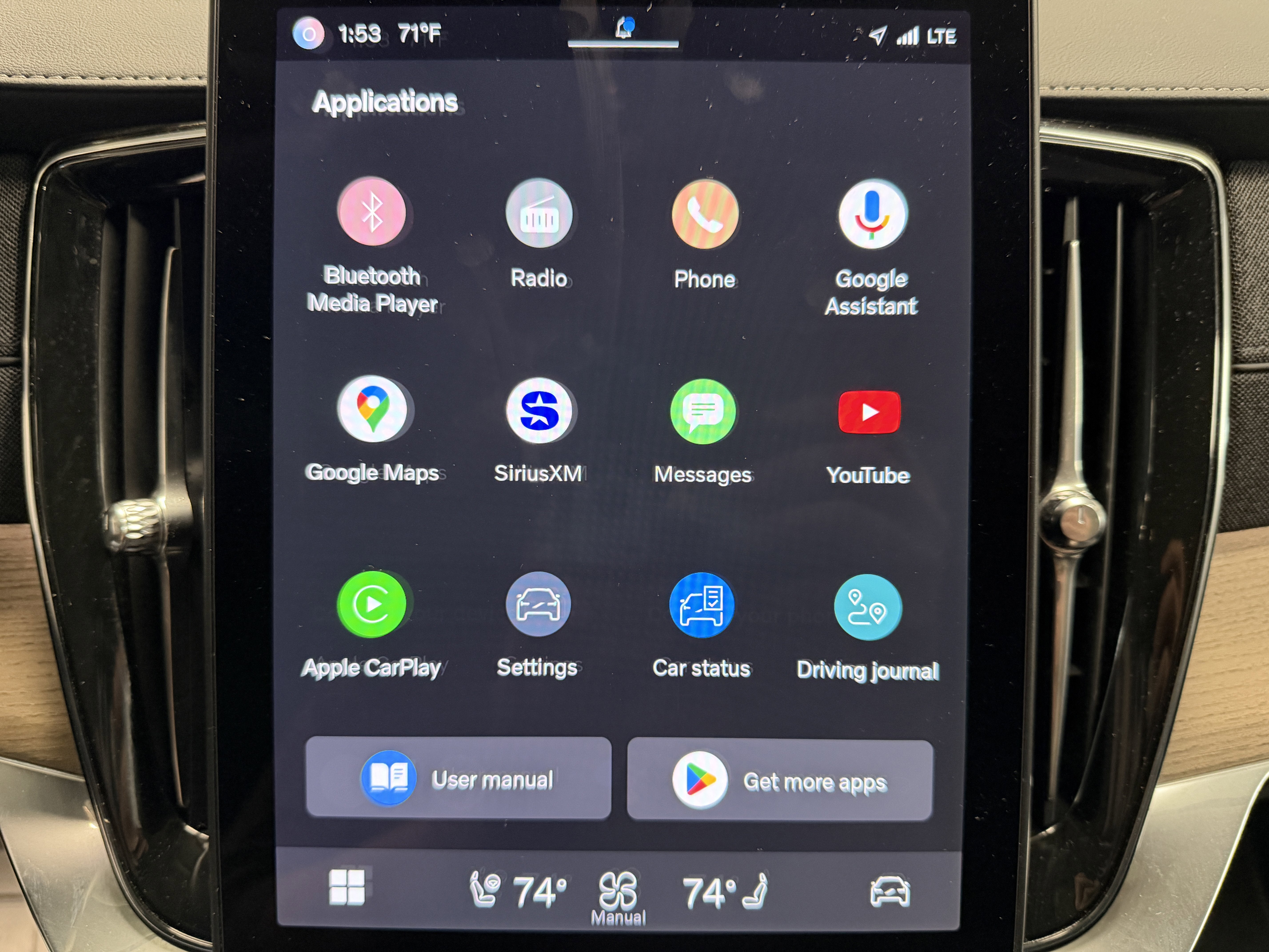 2025 Volvo XC90 Plus