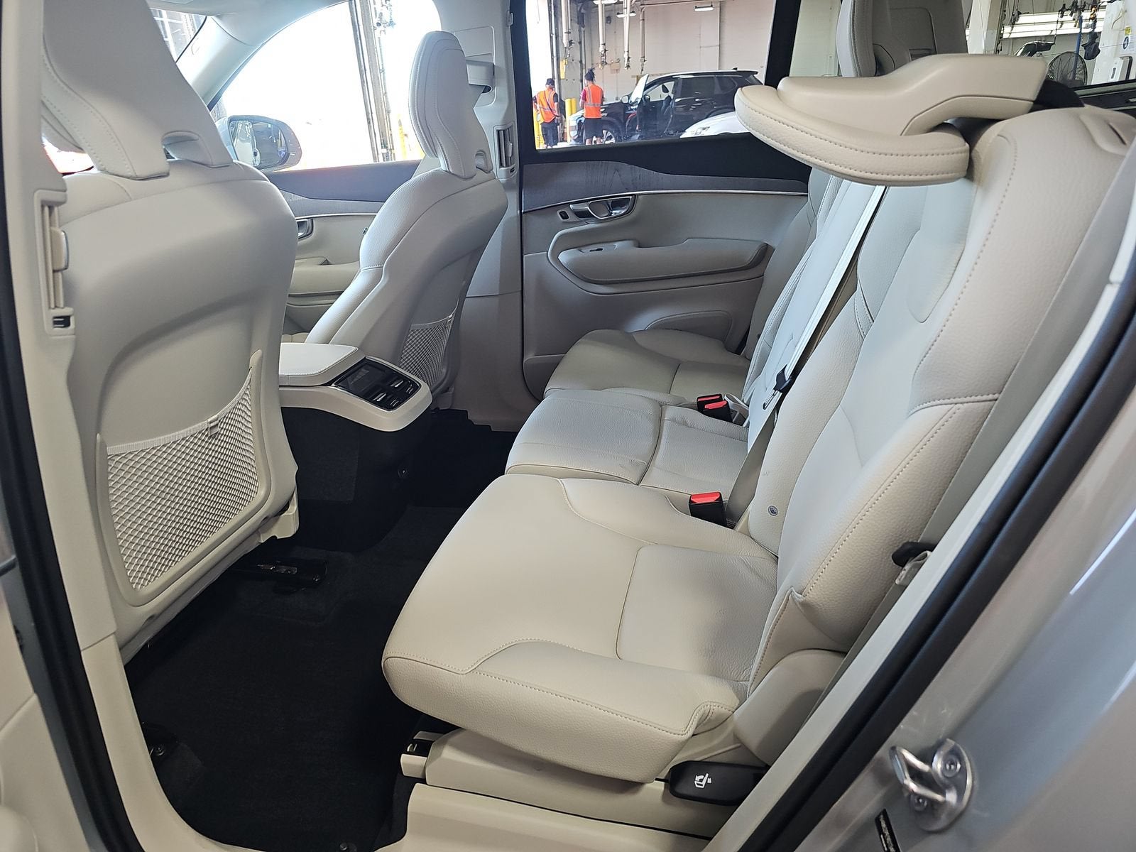 2025 Volvo XC90 Plus