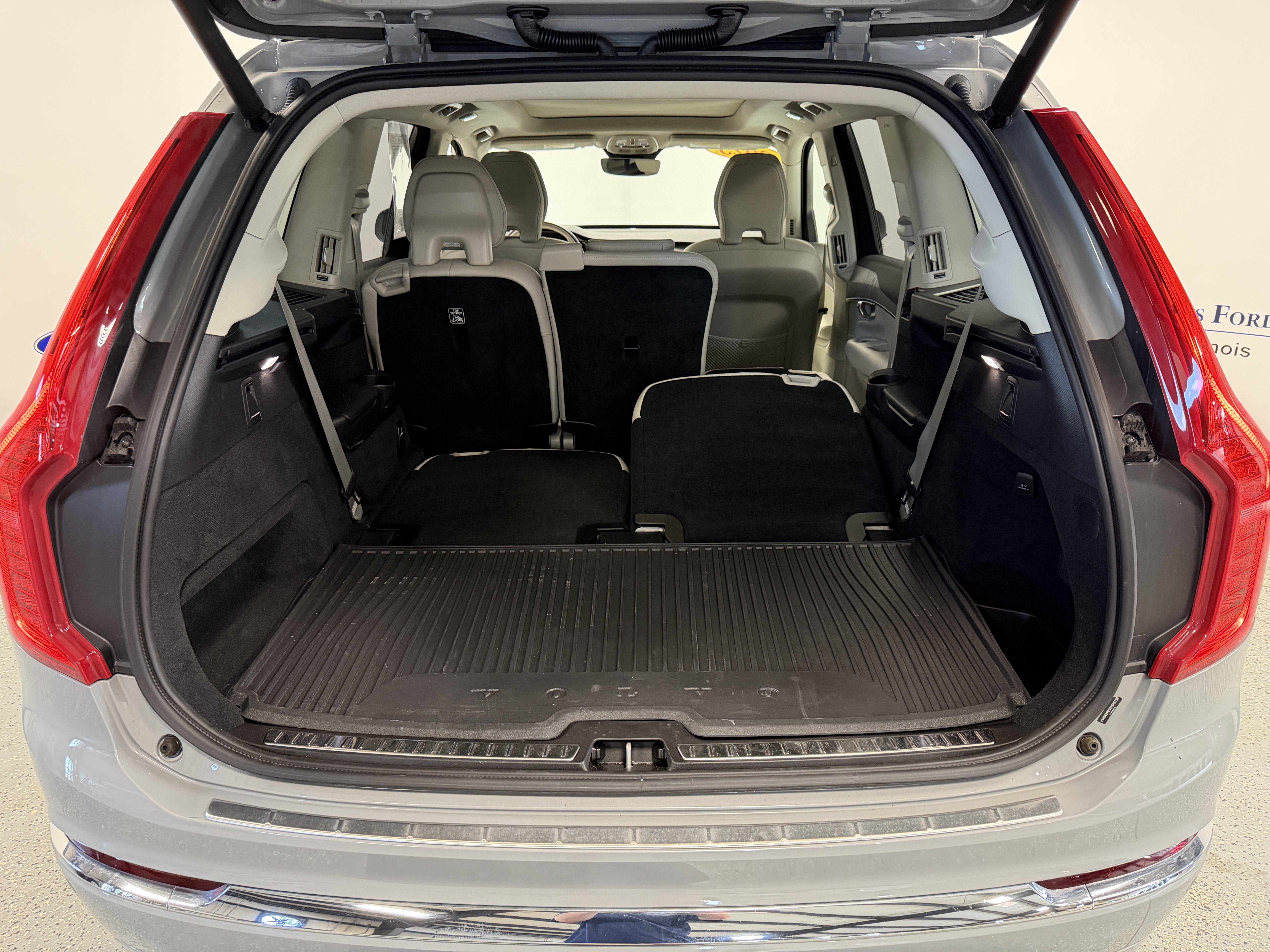 2025 Volvo XC90 Plus