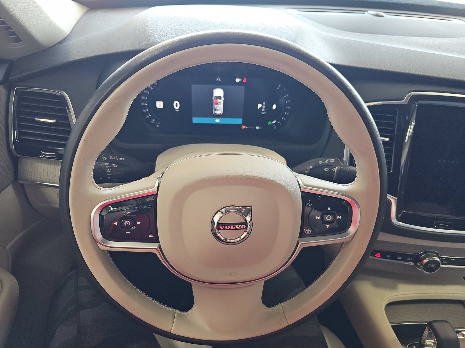 2025 Volvo XC90 Plus