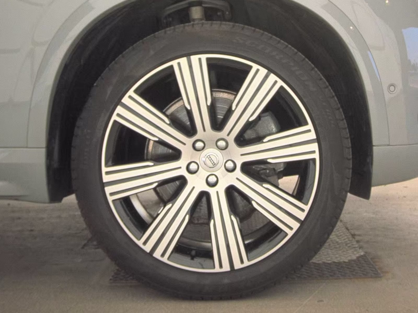 2025 Volvo XC90 Plus