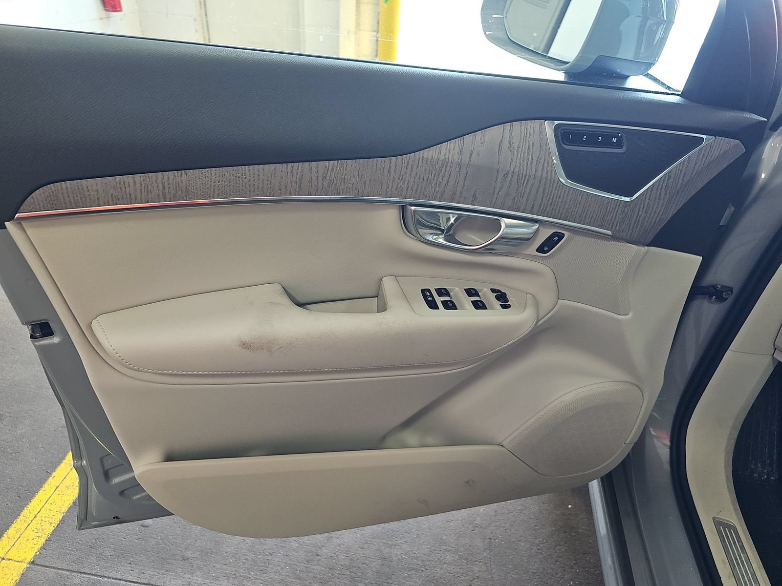2025 Volvo XC90 Plus