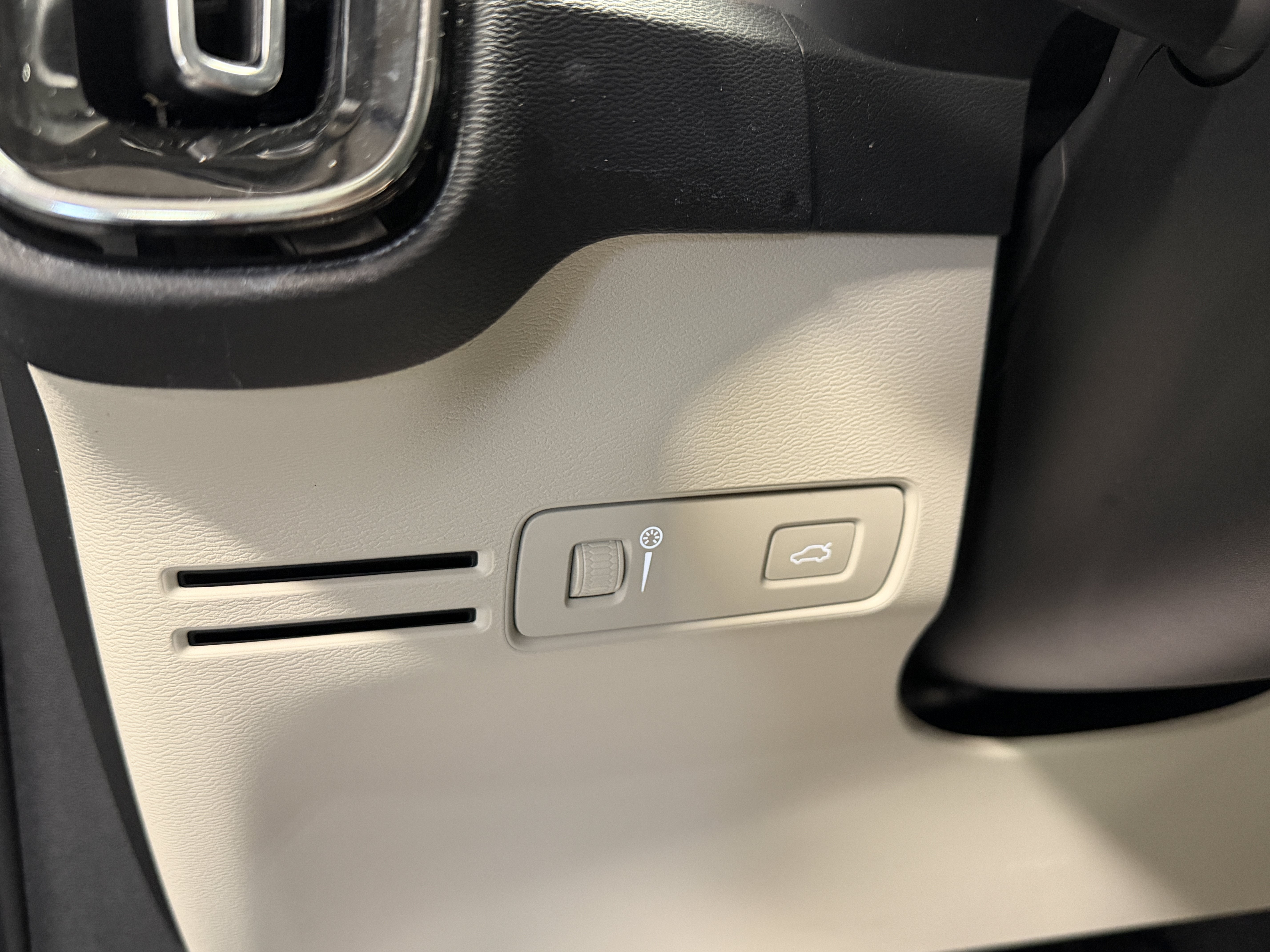 2021 Volvo XC40 Momentum