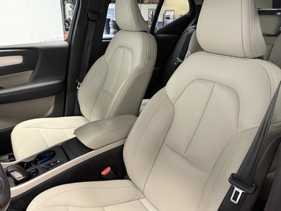 2021 Volvo XC40 Momentum