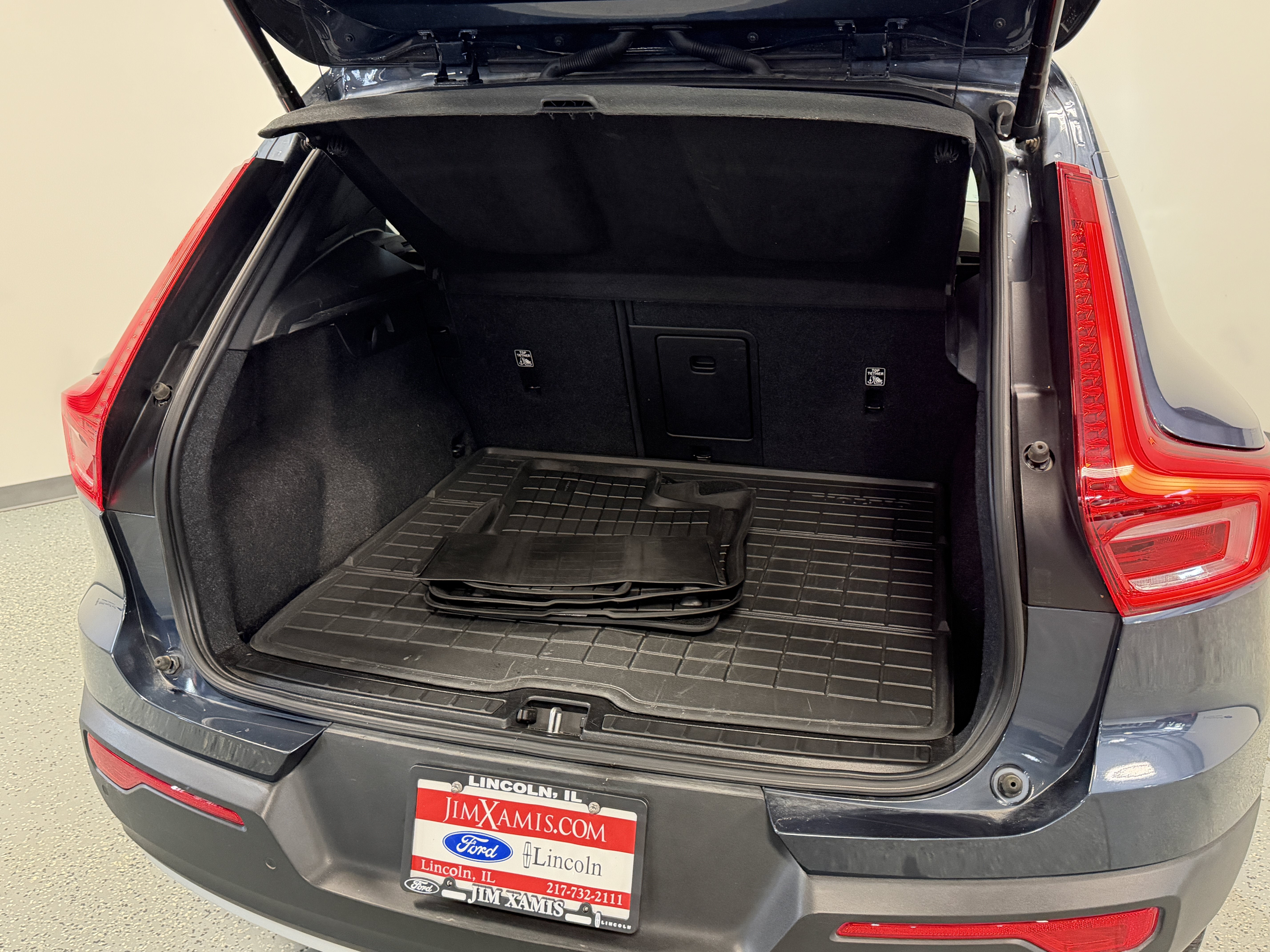 2021 Volvo XC40 Momentum