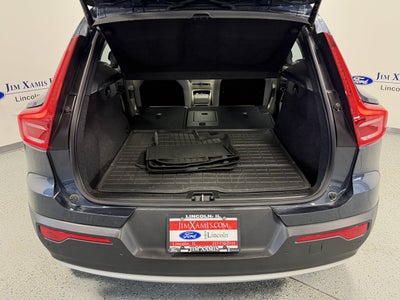 2021 Volvo XC40 Momentum