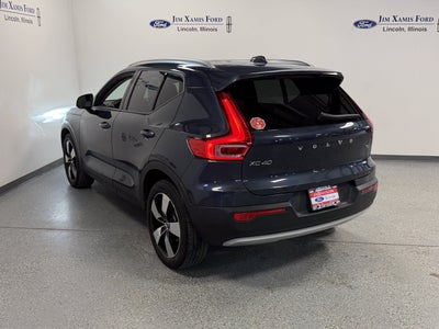 2021 Volvo XC40 Momentum
