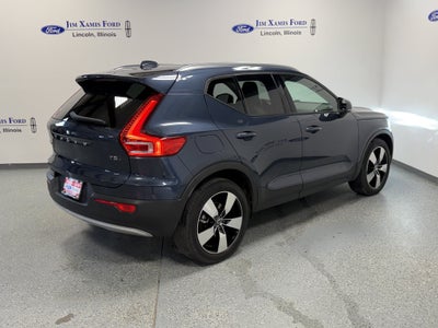 2021 Volvo XC40 Momentum