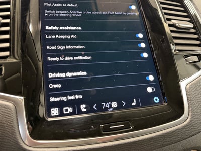 2024 Volvo XC90 Recharge Plug-In Hybrid Plus Bright Theme