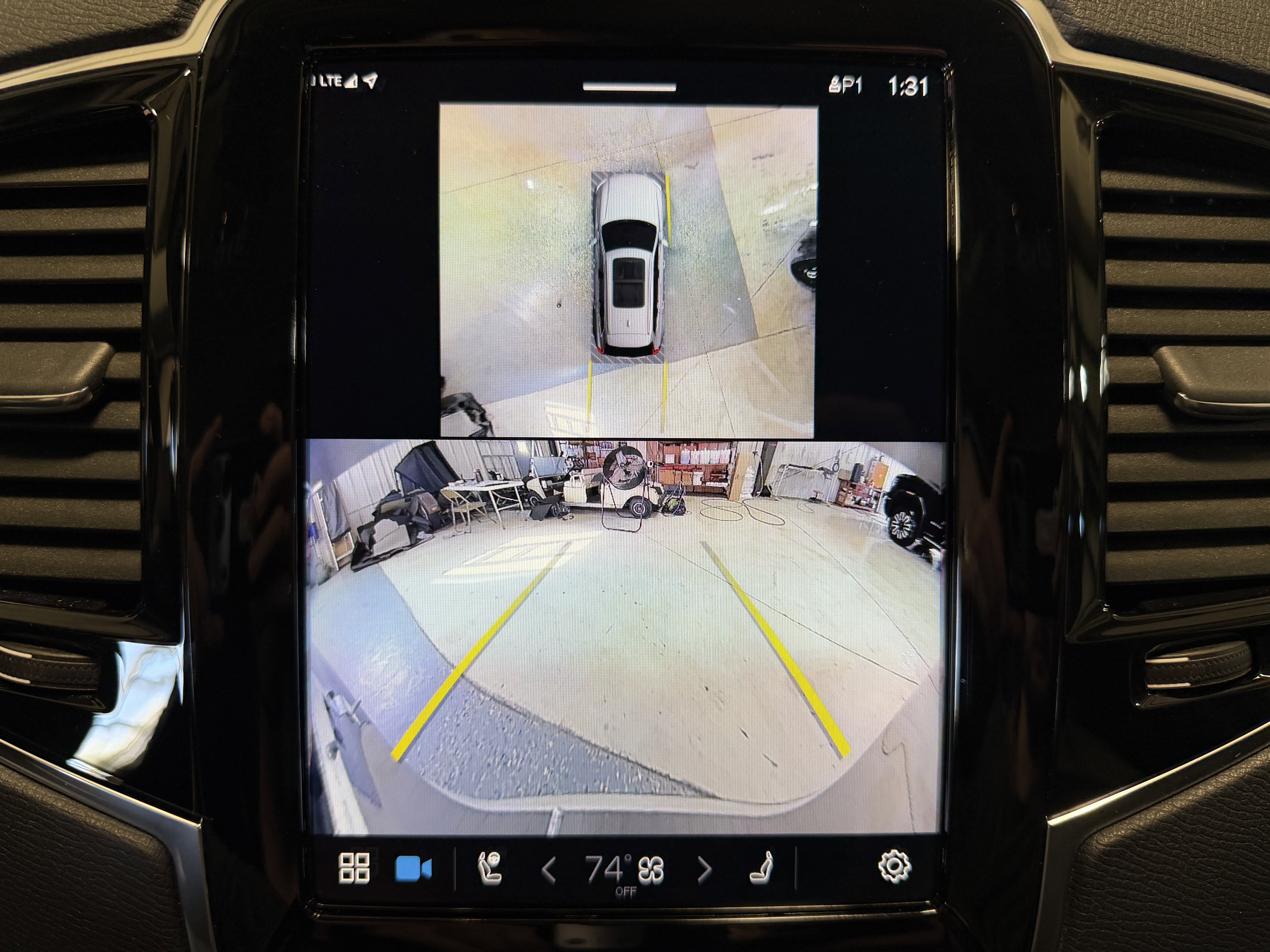 2024 Volvo XC90 Recharge Plug-In Hybrid Plus Bright Theme