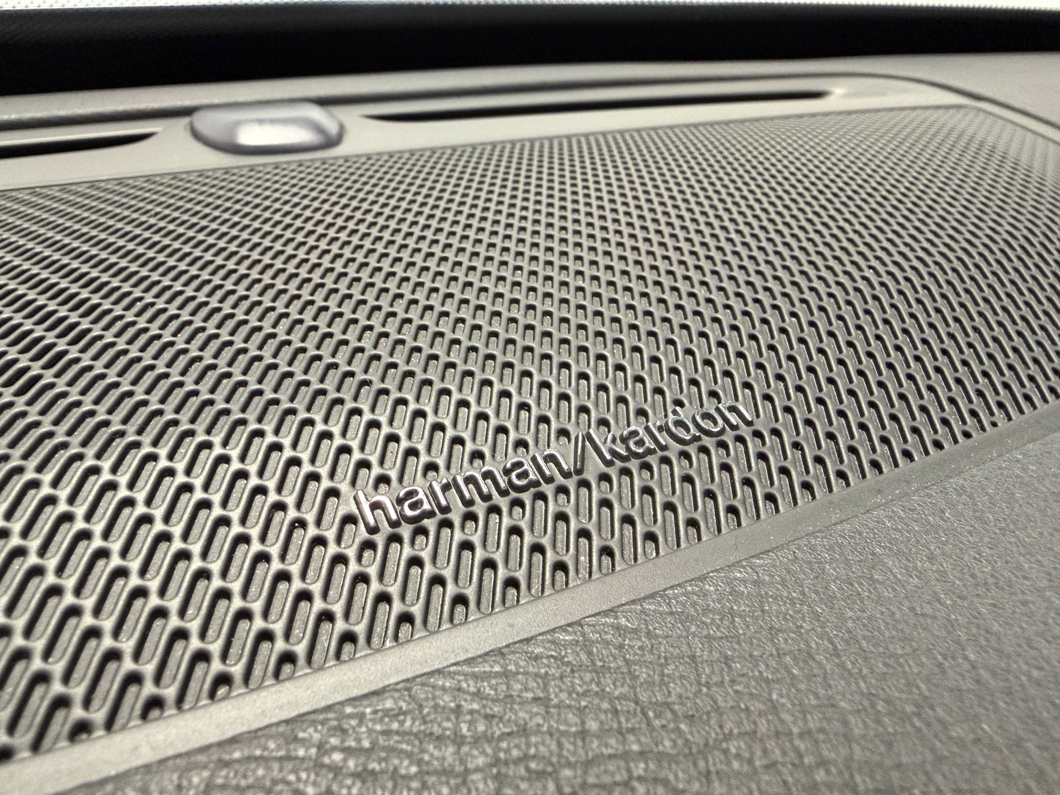 2024 Volvo XC90 Recharge Plug-In Hybrid Plus Bright Theme