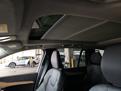 2025 Volvo XC90 Plug-In Hybrid Plus