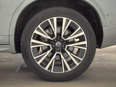 2025 Volvo XC90 Plug-In Hybrid Plus