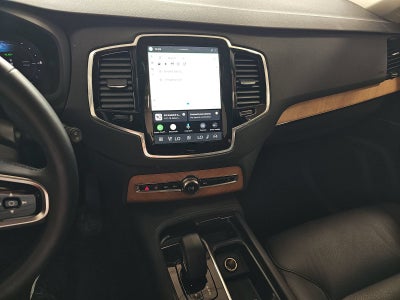 2025 Volvo XC90 Plug-In Hybrid Plus
