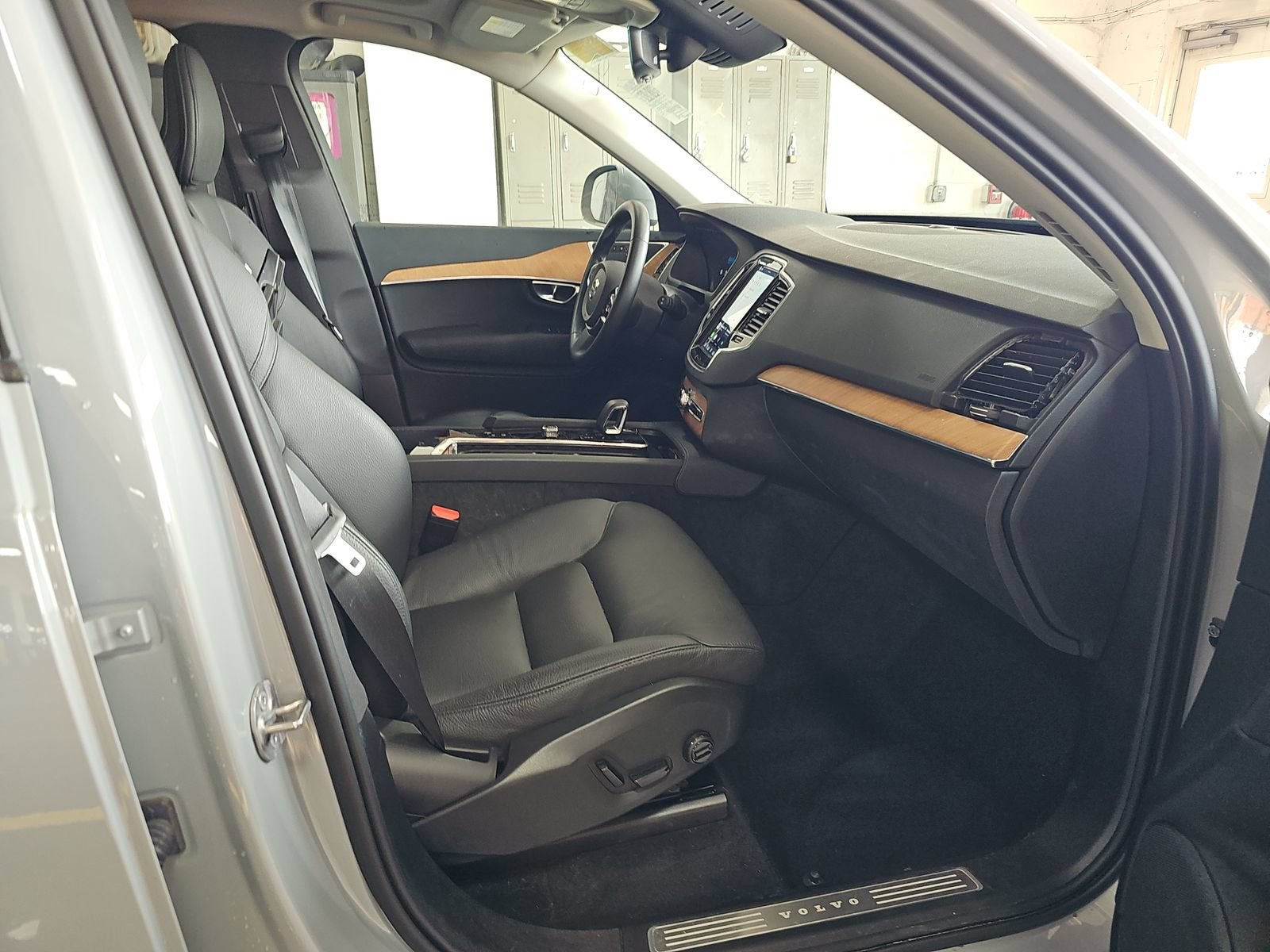 2025 Volvo XC90 Plug-In Hybrid Plus