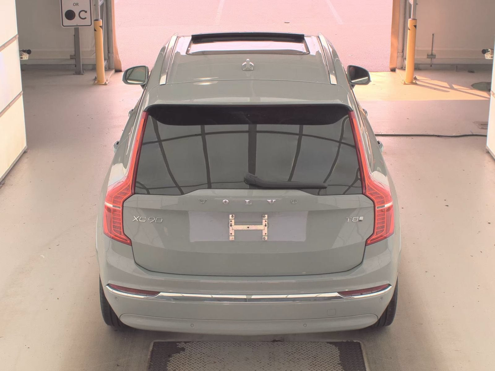 2025 Volvo XC90 Plug-In Hybrid Plus