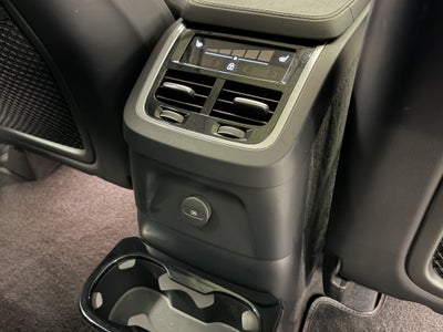 2025 Volvo XC90 Plug-In Hybrid Plus