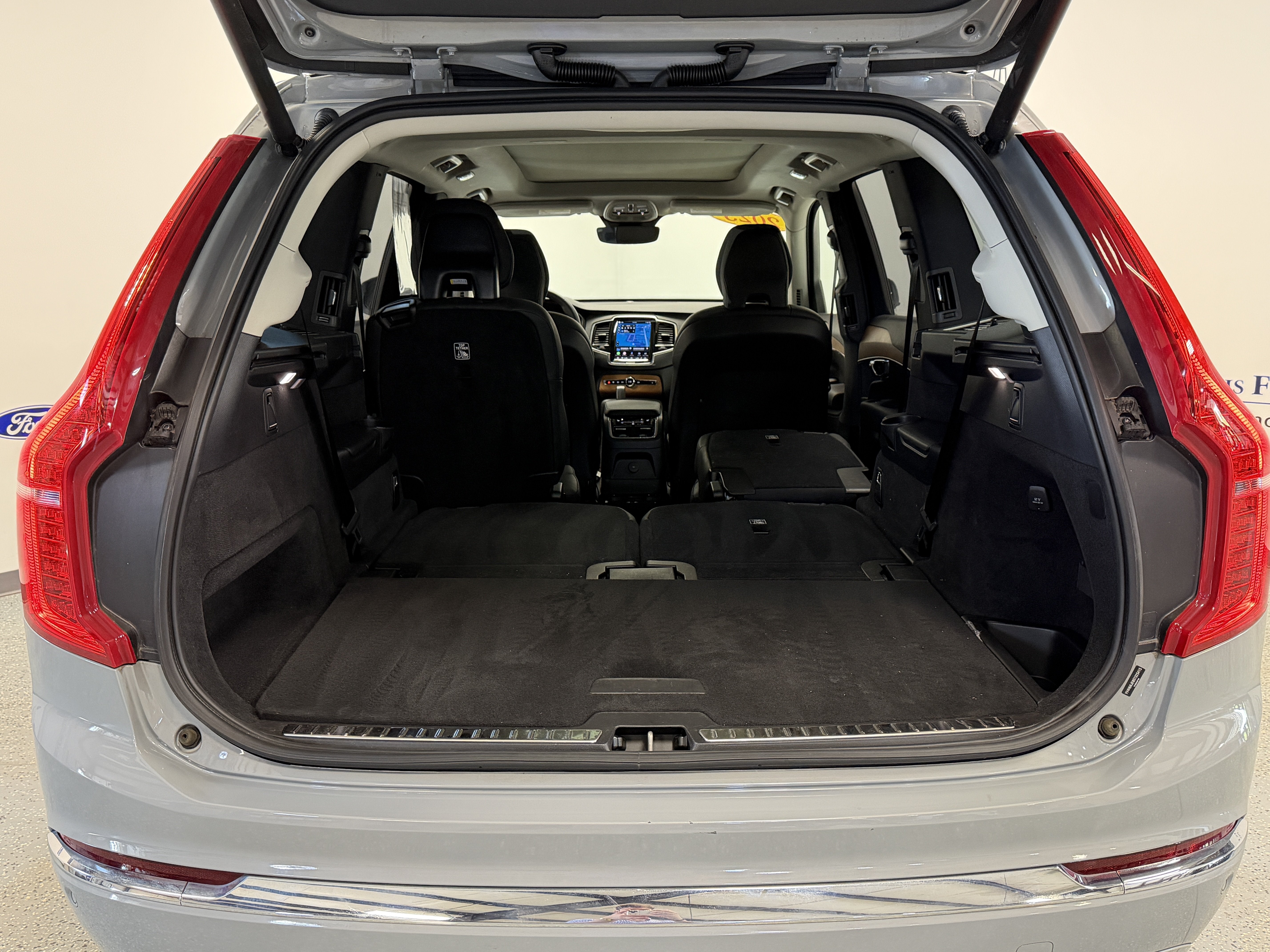 2025 Volvo XC90 Plug-In Hybrid Plus