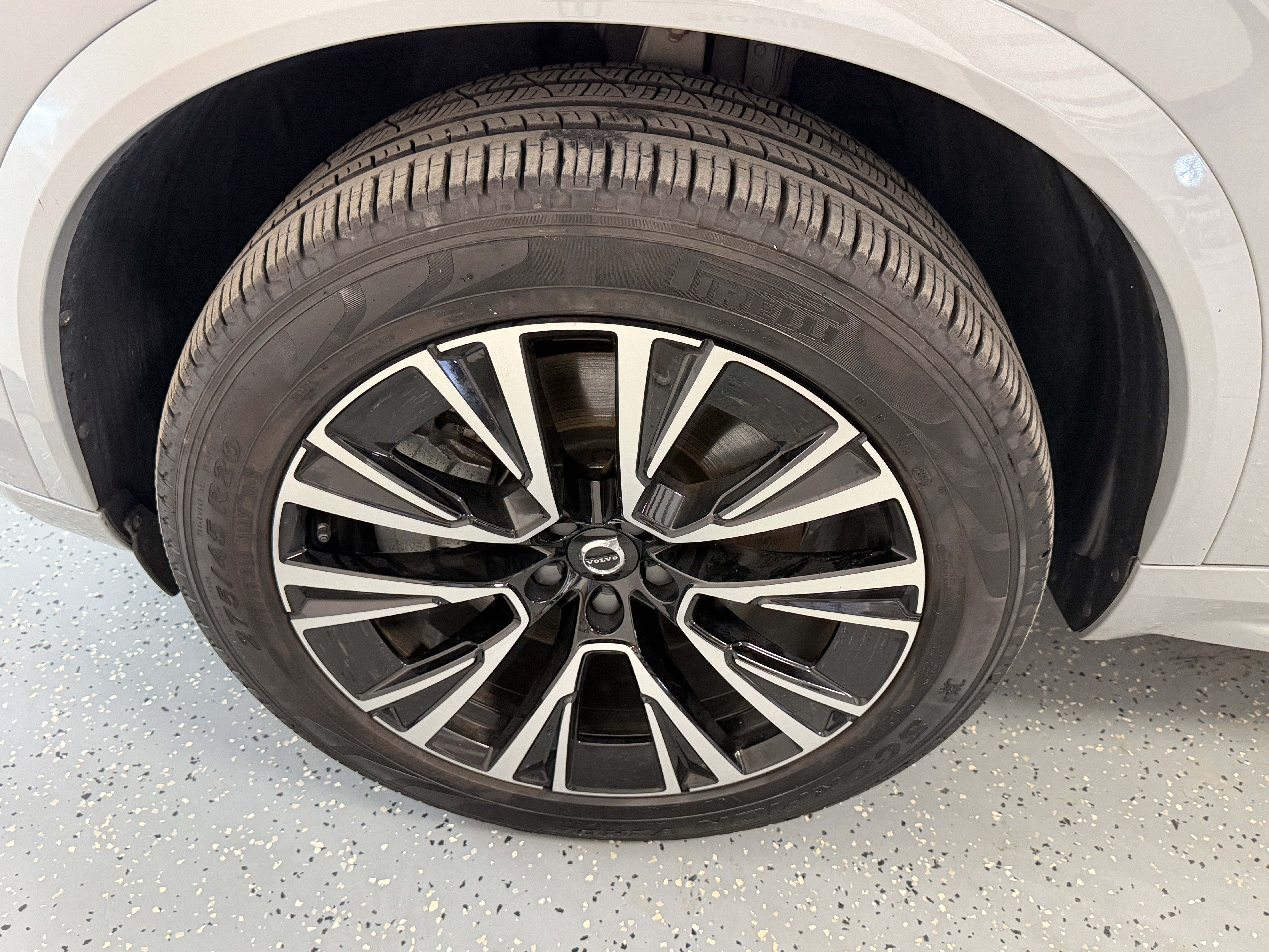 2025 Volvo XC90 Plug-In Hybrid Plus