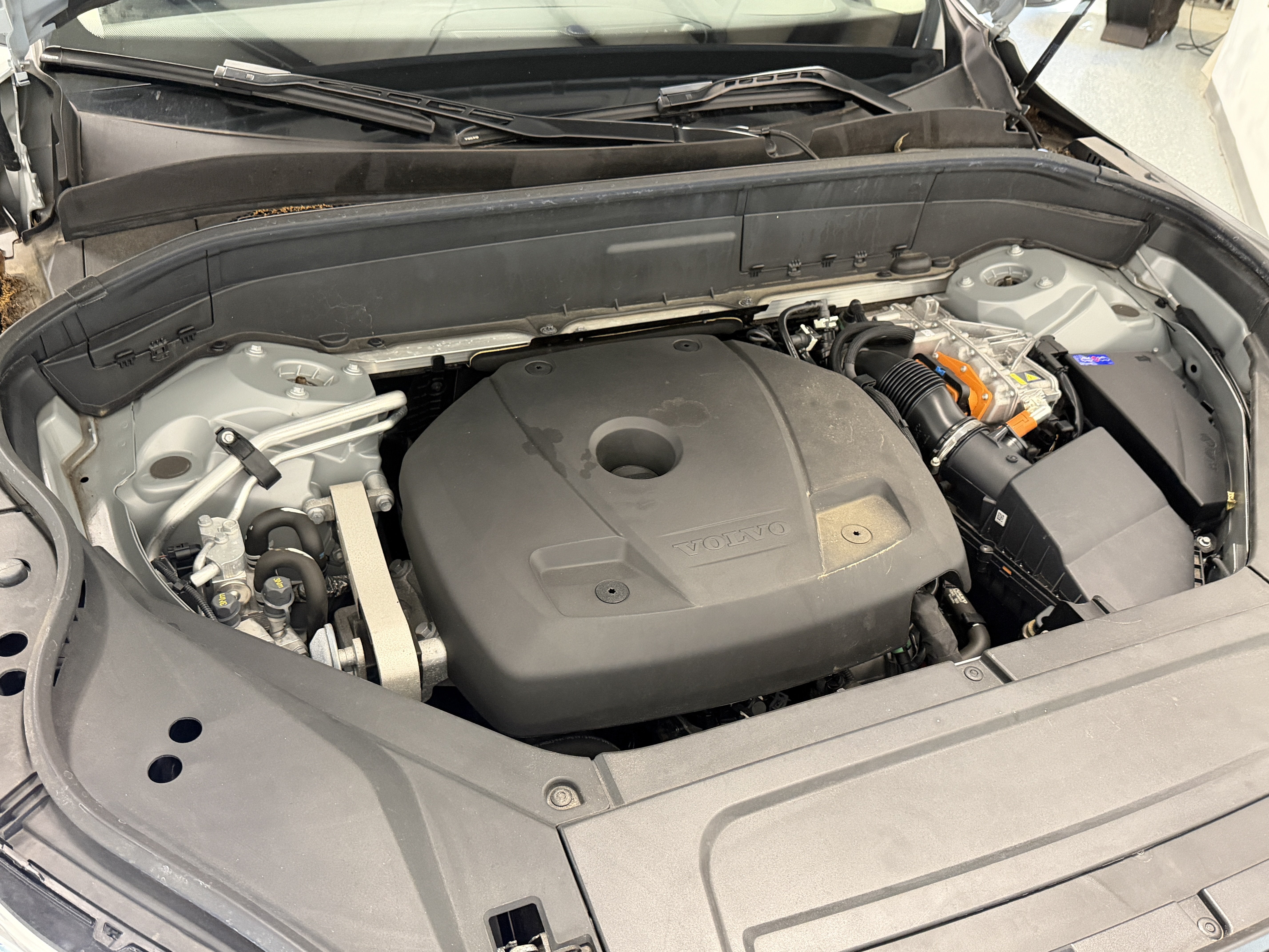 2025 Volvo XC90 Plug-In Hybrid Plus