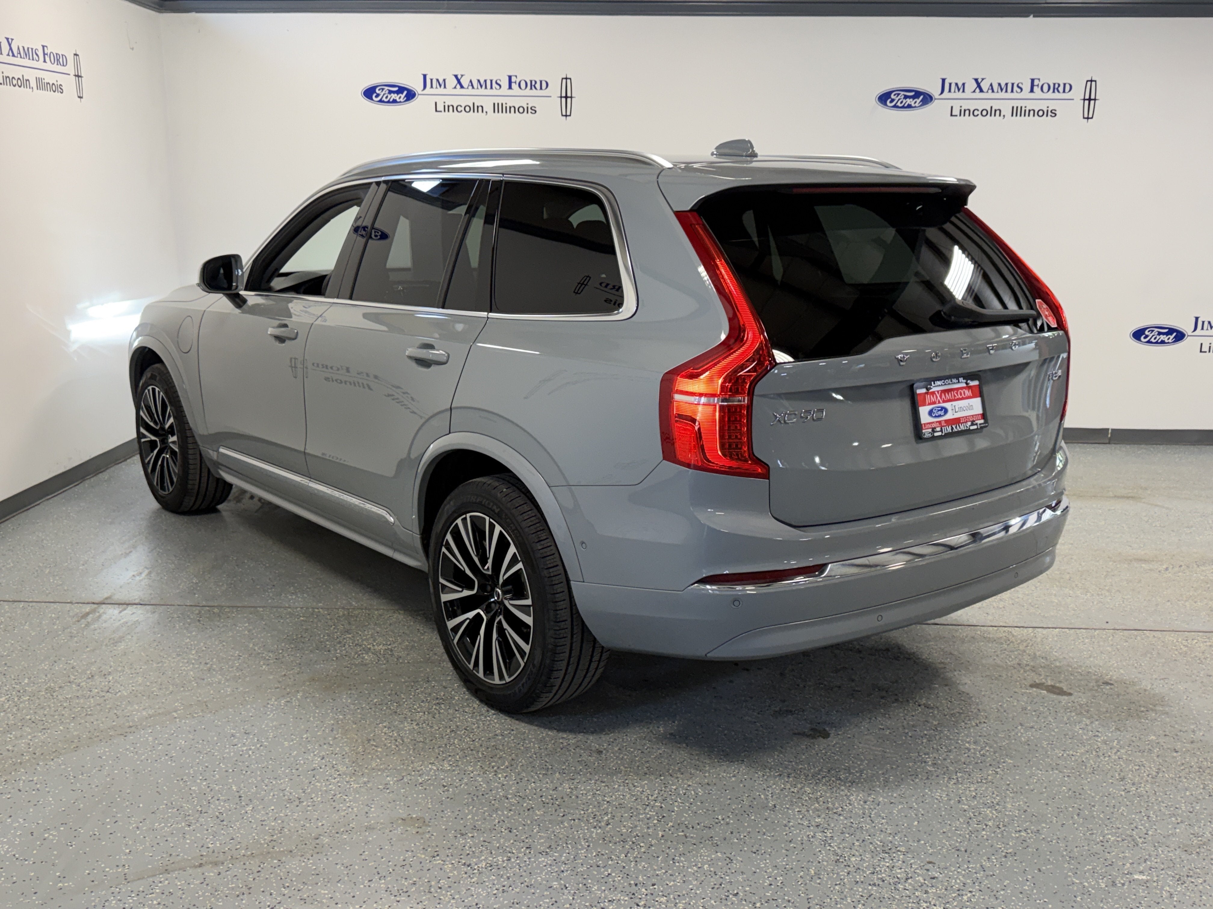 2025 Volvo XC90 Plug-In Hybrid Plus