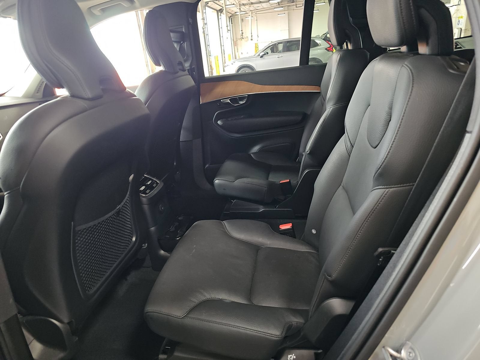 2025 Volvo XC90 Plug-In Hybrid Plus