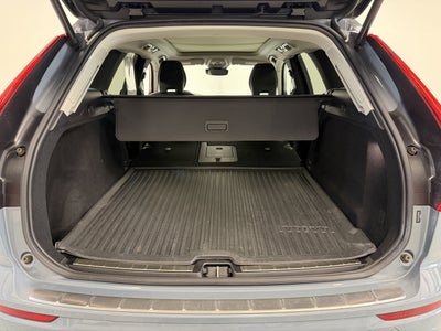 2024 Volvo XC60 Plus Dark Theme