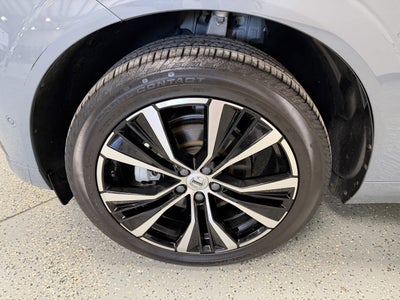 2024 Volvo XC60 Plus Dark Theme
