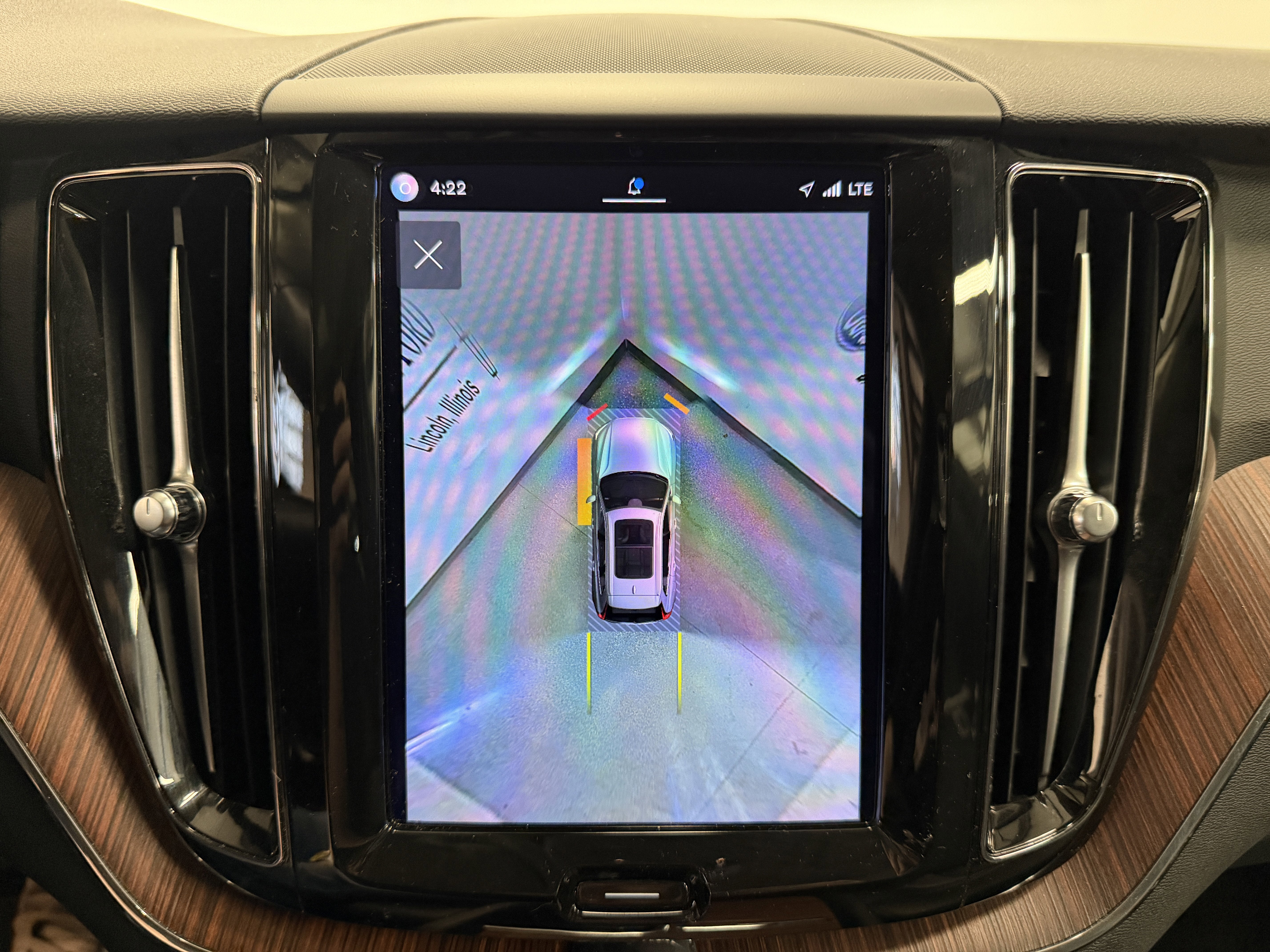 2023 Volvo XC60 Plus Dark Theme