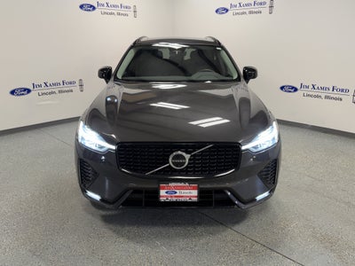 2023 Volvo XC60 Plus Dark Theme