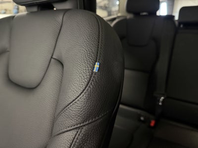 2023 Volvo XC60 Plus Dark Theme