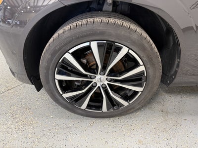 2023 Volvo XC60 Plus Dark Theme