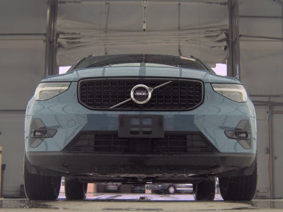 2025 Volvo XC40 Plus Dark Theme