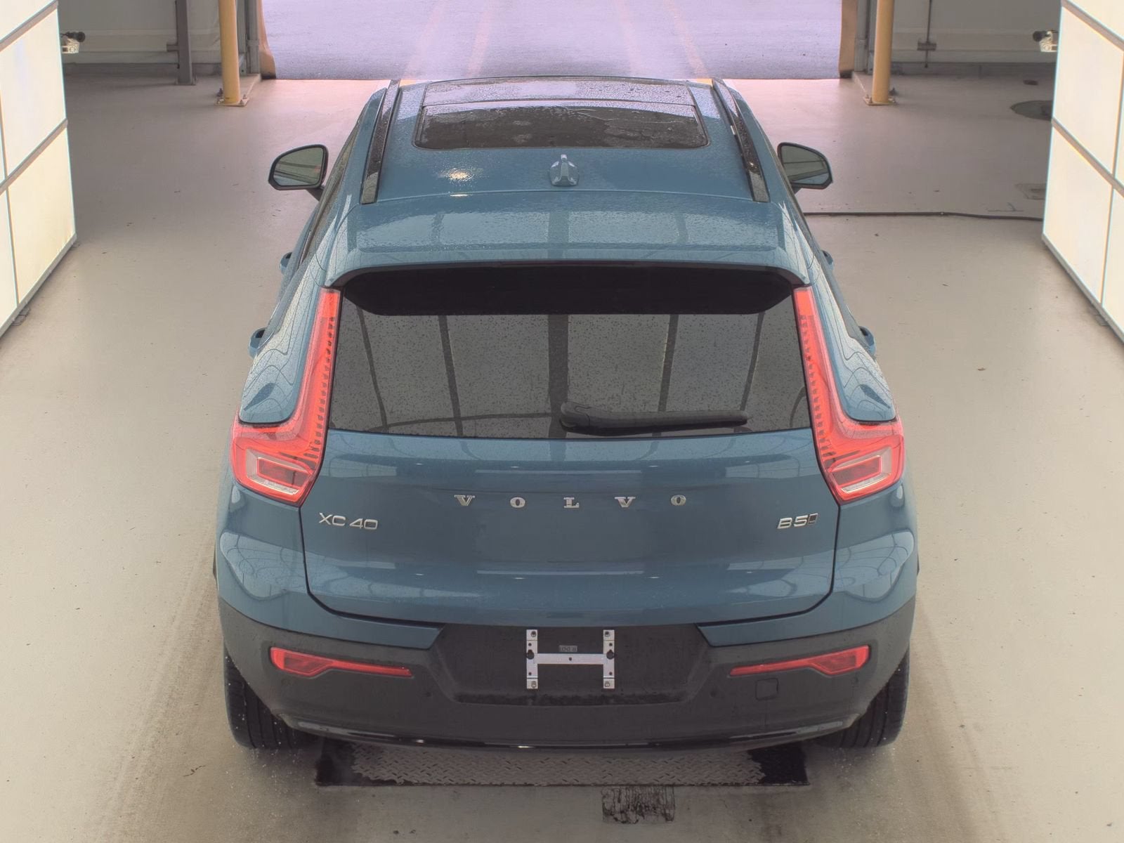 2025 Volvo XC40 Plus Dark Theme