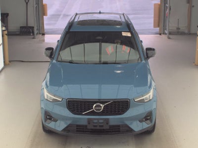 2025 Volvo XC40 Plus Dark Theme