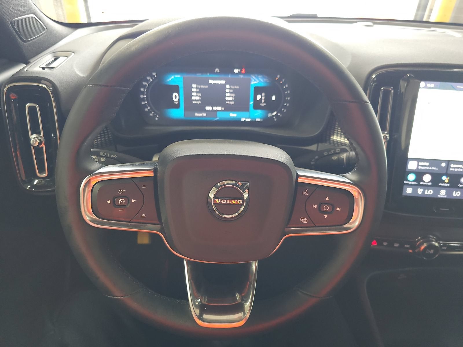 2025 Volvo XC40 Plus Dark Theme