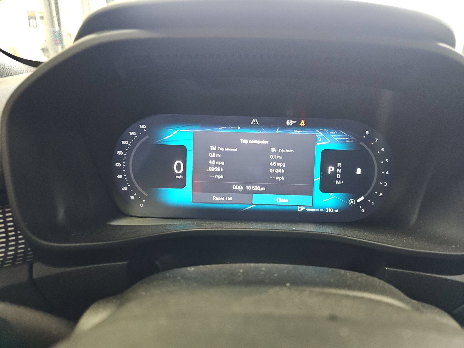 2025 Volvo XC40 Plus Dark Theme