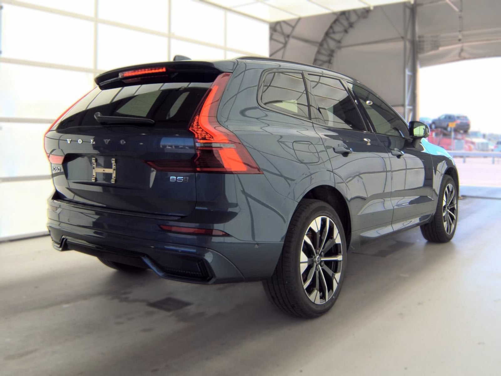 2026 Volvo XC60 Plus