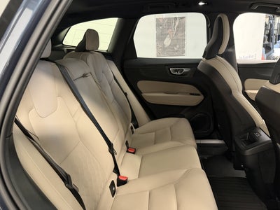 2026 Volvo XC60 Plus