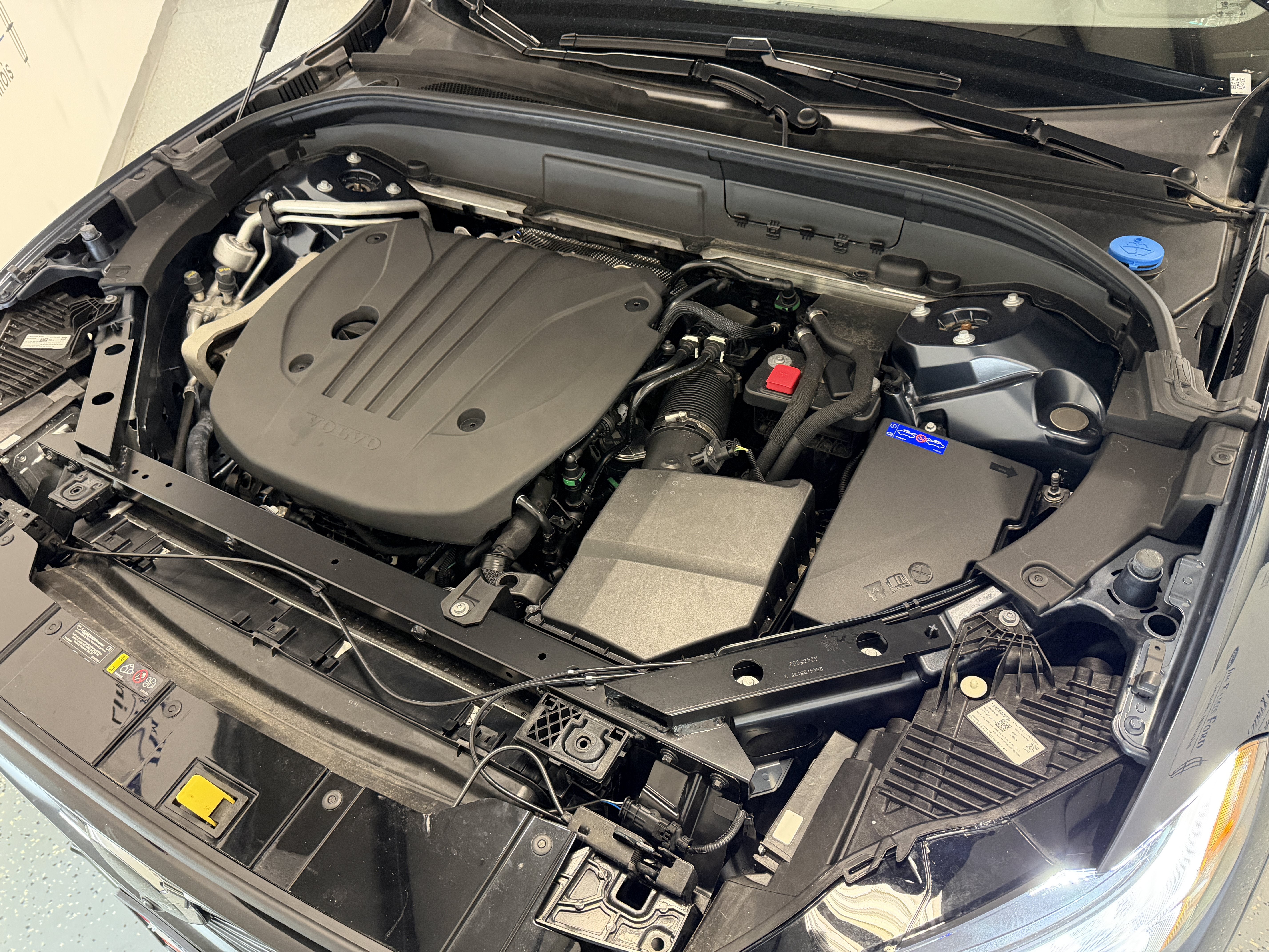 2026 Volvo XC60 Plus