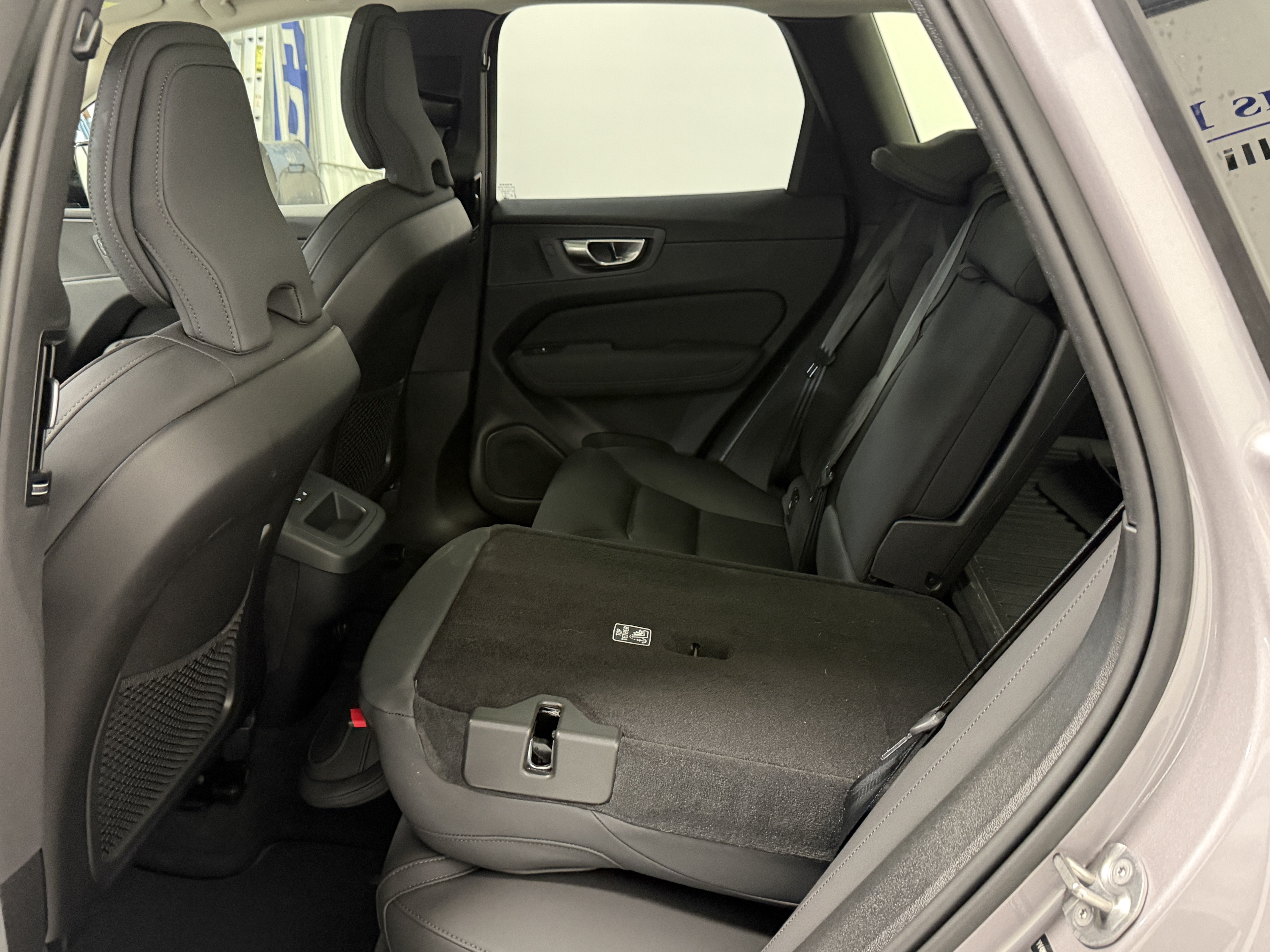 2026 Volvo XC60 Plus