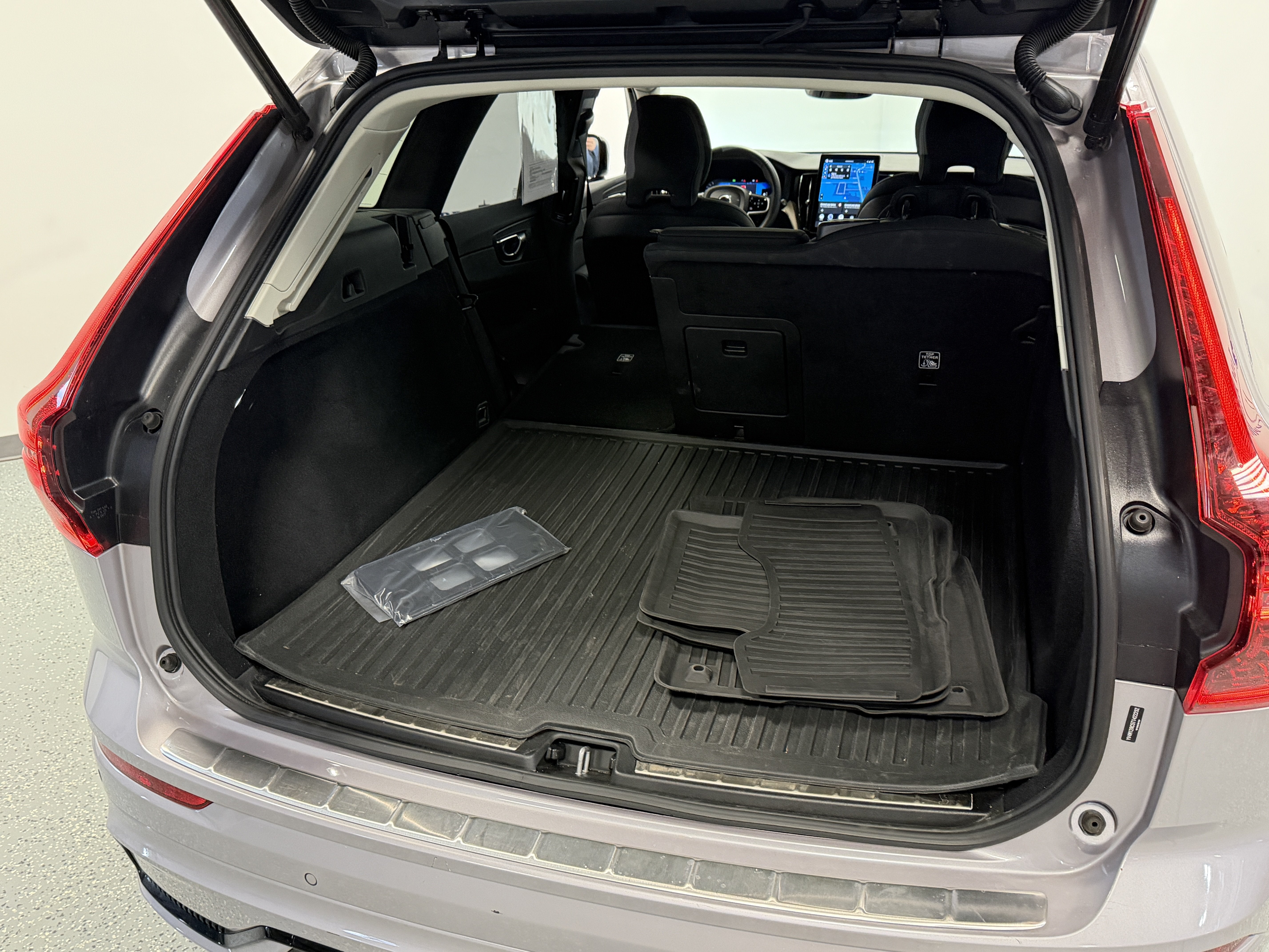 2026 Volvo XC60 Plus